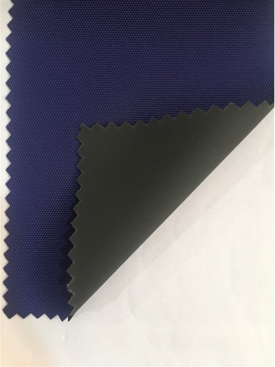 JS-CNYI-6*6 古馳 PVC-37 尼龍面料  背囊/雨衣面料   防水 防油 圍裙布料 45度照